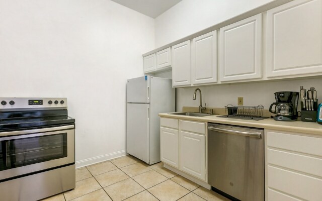 1832 Airy 4 BR in Garden District