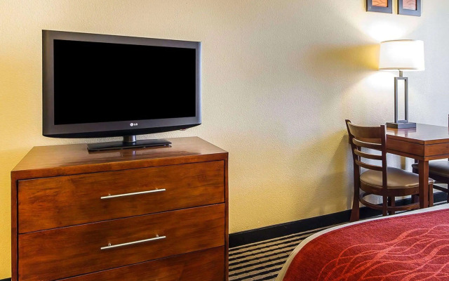 Comfort Inn Owatonna near Medical Center