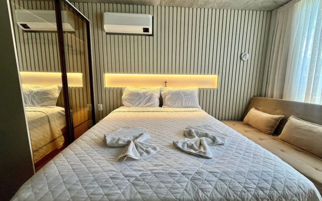 Setai Yacht Comfort II - By Almare Flats