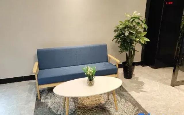 Yi Jia Hotel(Pingxiang Golden Triangle Branch)