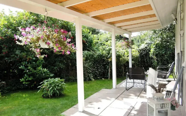 House by the Lake in Wiselka