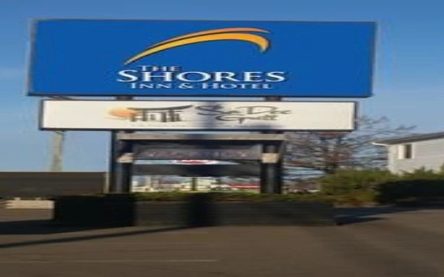 Auberge Shores Inn & Hotel