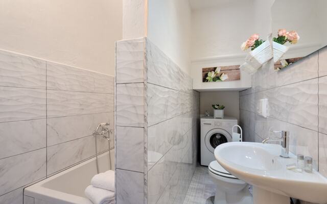 Santa Croce Cathedral by Mmega