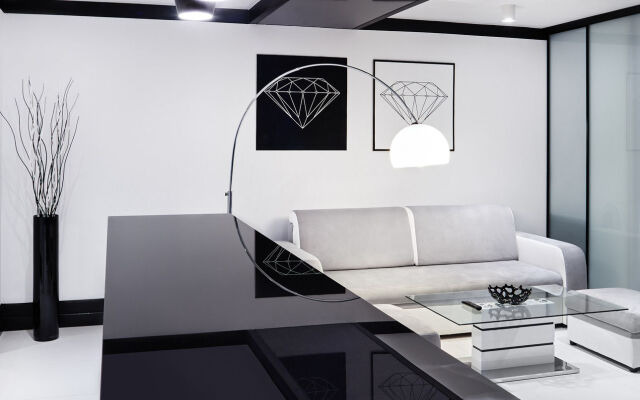 Diamonds Apartment