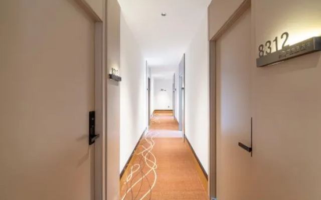 Blue House Hotel (University Town, Bay Tourism Area)