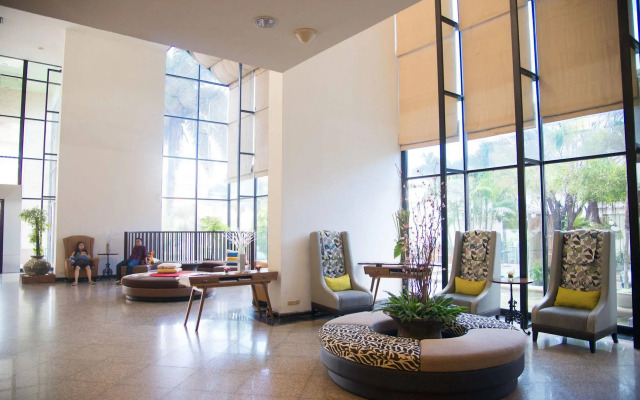 Hua Hin Grand Hotel And Plaza