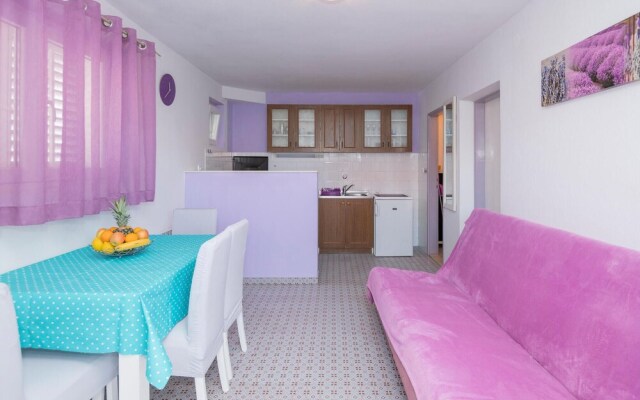Beautiful Apartment in Jelsa With Wifi and 1 Bedrooms