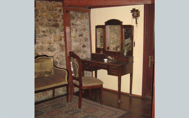 Atheaton Traditional Guesthouse