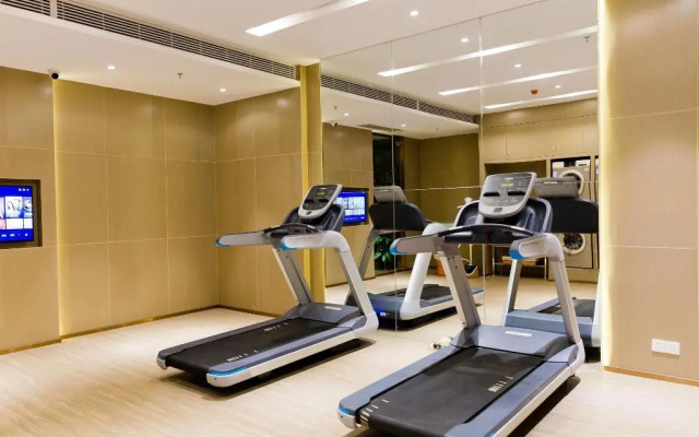 Lavande Hotel (Shenzhen Dongmen Shuibei Cuizhu Subway Station)