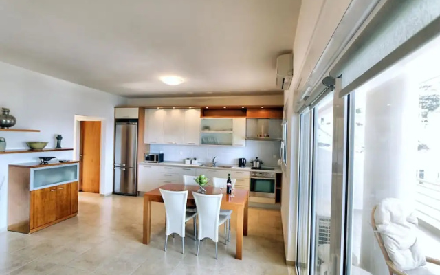 Eleni Sea Luxury Apartment