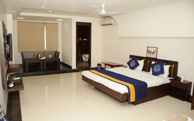 OYO Premium Swaroop Nagar