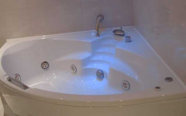 Theoxenia Hotel