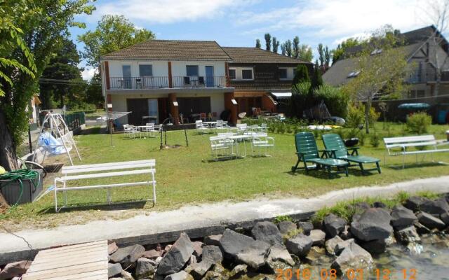 Vízparti apartmanok