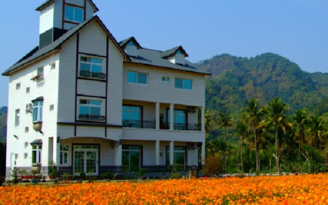 Chung Cheng Hu European Style Hostel