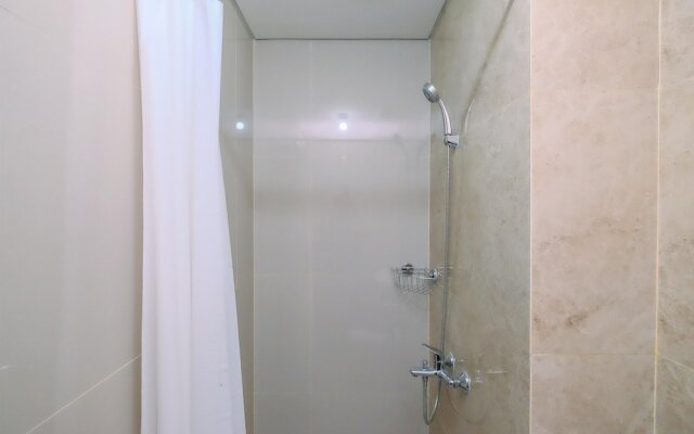 Cozy And Restful Studio At Transpark Cibubur Apartment