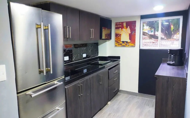 PROMO 18 BDRM Building, Pool+ 5Jacuzzis at Poblado