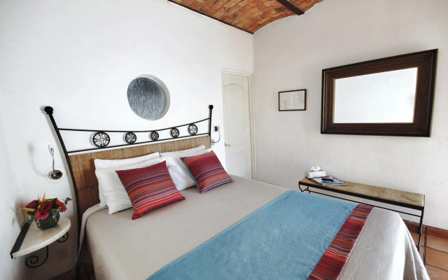 Los Milagros Hotel