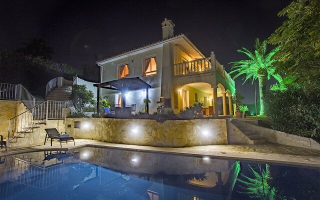 Villa Near Beach In Marbella
