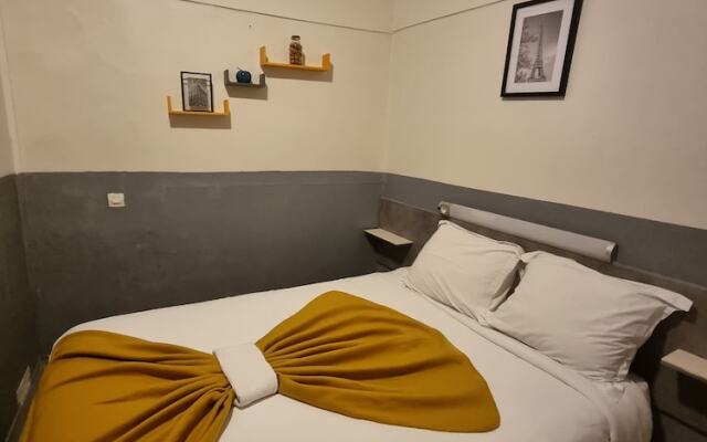 Aboukir Hotel