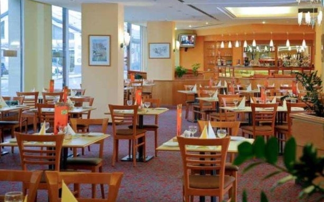 Hotel PULSE8