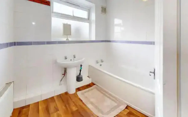 Beautiful 2-bed Apartment in Stanford-le-hope