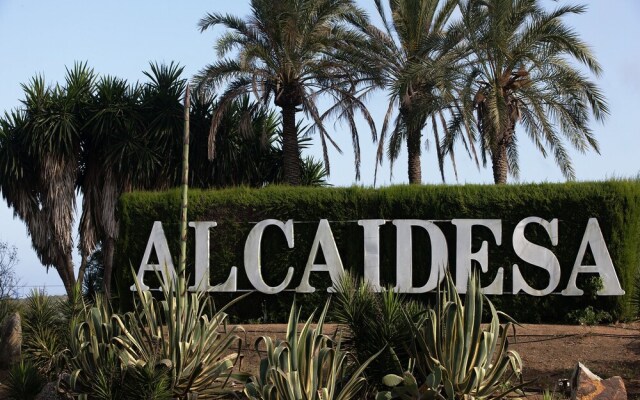 2 bedrooms apartment with sea view