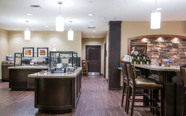 Staybridge Suites Eau Claire - Altoona by IHG