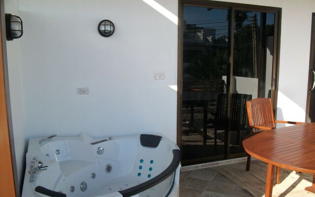 Oasis Garden & Pool Villa at VIP Resort