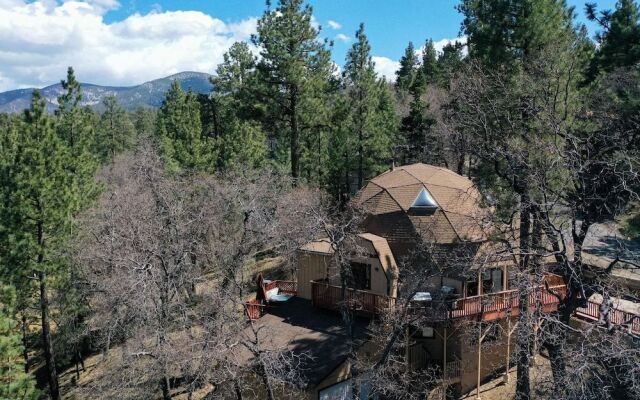 Travertine Ave in Big Bear Lake