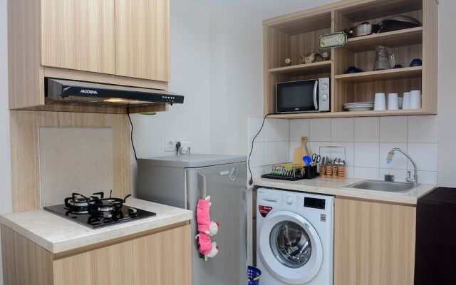 Modern 2BR Apartment @ Springlake Summarecon