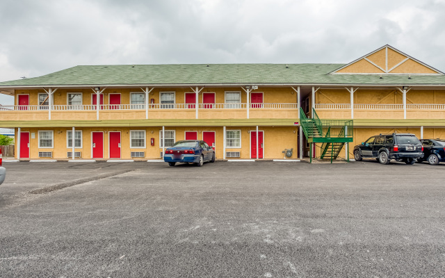 OYO Hotel San Antonio Lackland near Seaworld