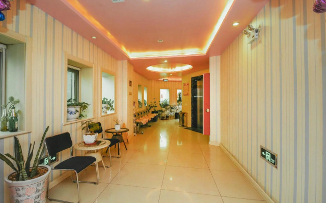 Renqiu Yueheng Business Express Hotel