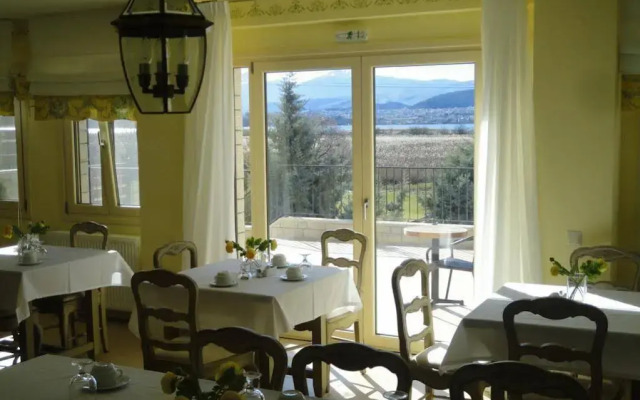 Anemolia Resort