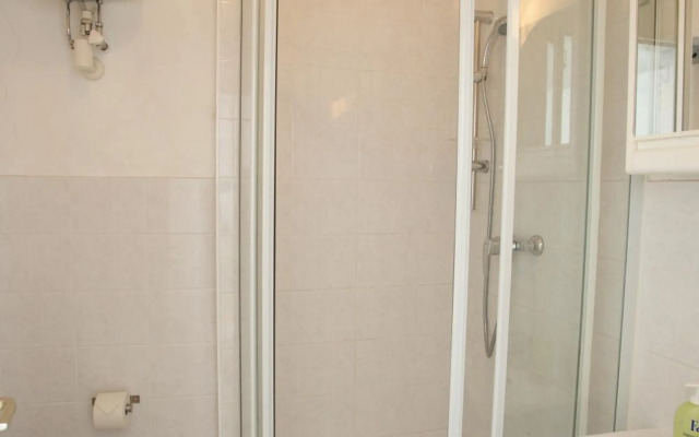 Freundliches Apartment mit Innenhof-Garten