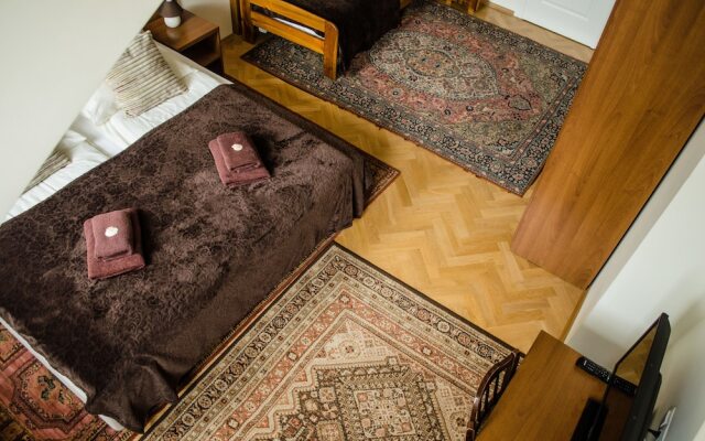 Royal Route 29 Comfort Rooms