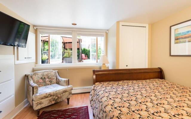 English Bay Inn Bed and Breakfast