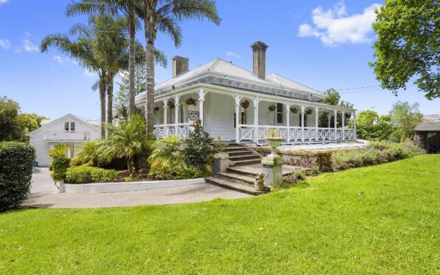 Western Springs Villa
