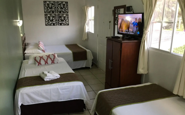 Hotel Tazumal House