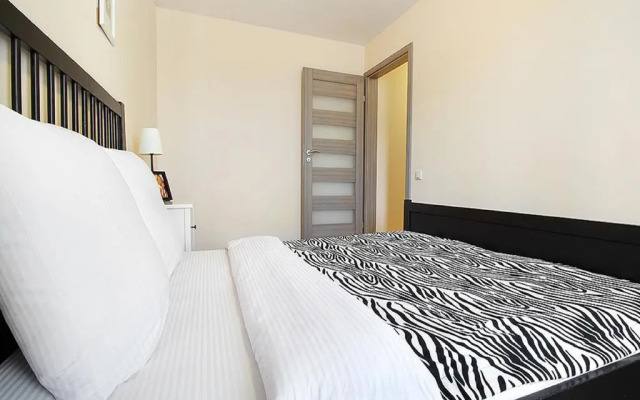 PaulMarie Apartments on Masherova 80