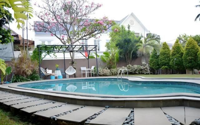 W Home Cipete