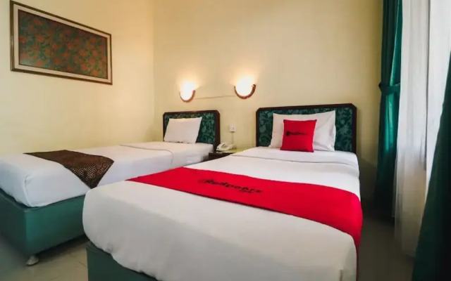 RedDoorz Plus @ Purwosari