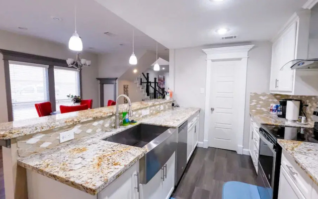 3Bdrm 3.5Bath 7Beds - NRG GRB MM-Park