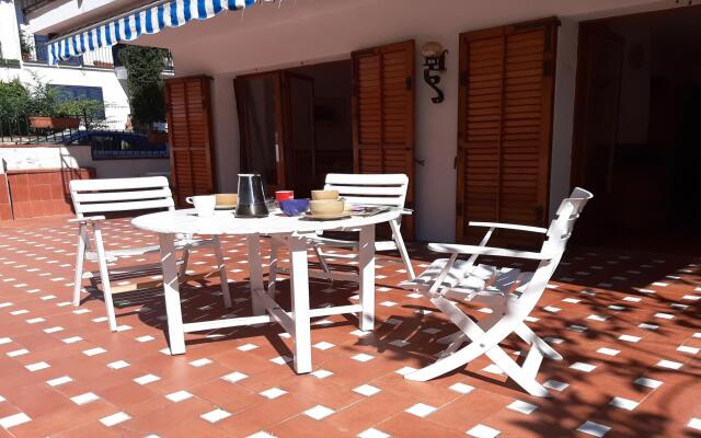 Alier in Llafranc with 3 bedrooms and 1 bathrooms