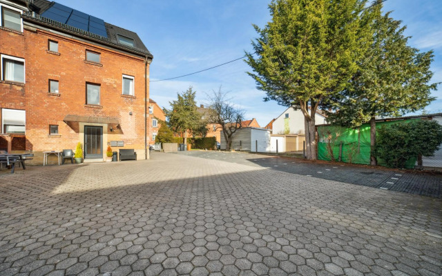 Suiteable Living - Boardinghaus mit Parkplätzen, WLAN und Waschraum