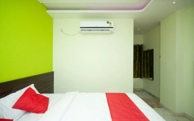 Sri Kumaran Residency By OYO Rooms