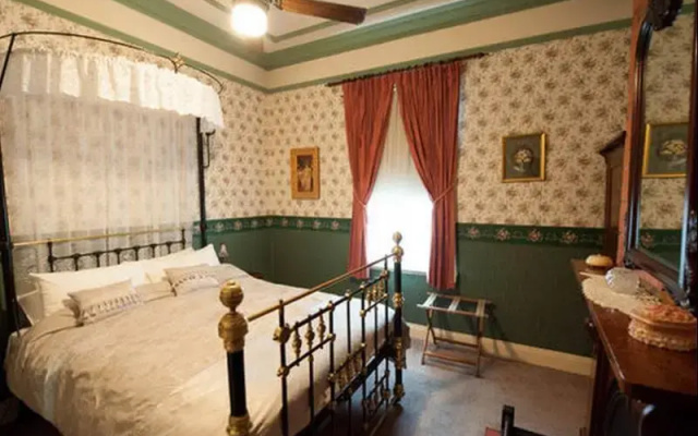 Harrowfield House