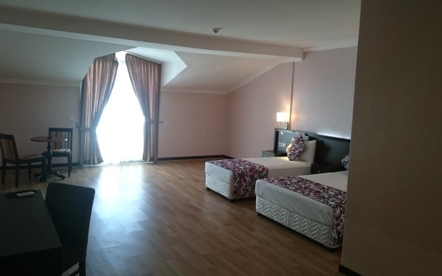 Sunshine Holiday Resort
