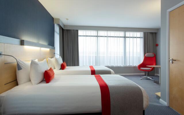 Holiday Inn Express Cheltenham by IHG