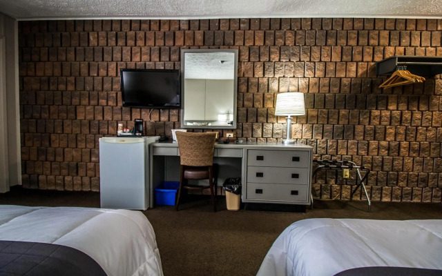 Companion Hotel Motel