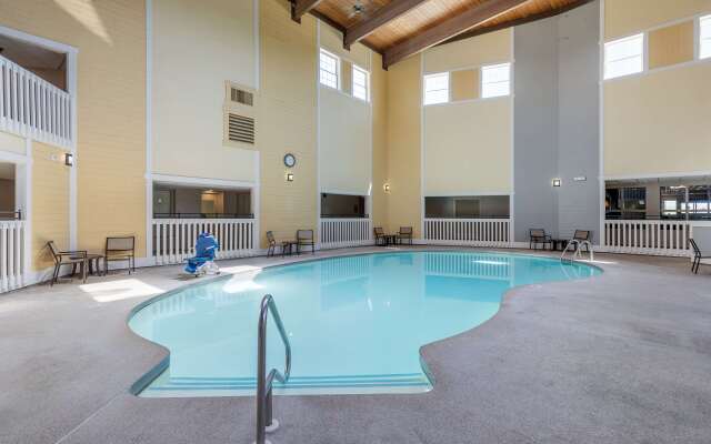 Best Western Plus Steeplegate Inn